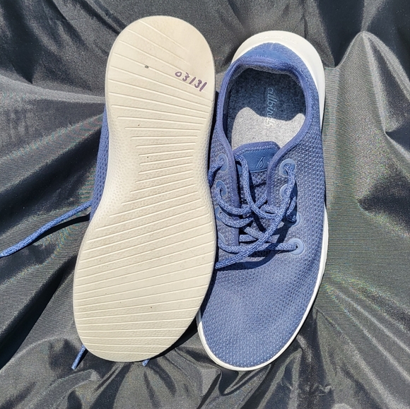 🐦 Allbirds navy running shoes size 10 - Picture 3 of 6